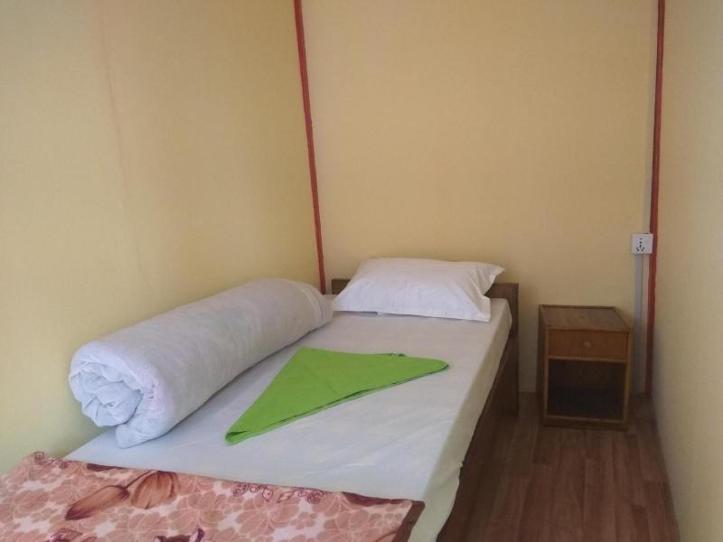 Beehive Hostel image