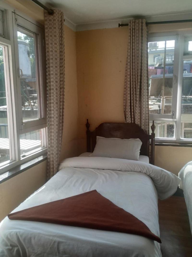 Beehive Hostel image