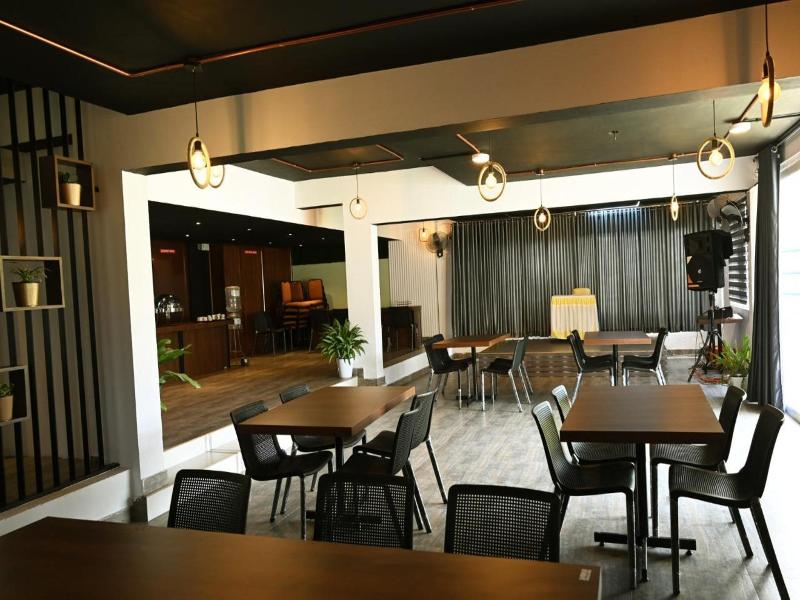 Athirapilly River Resort image