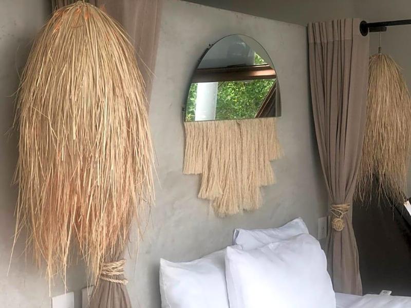 Mamasan Treehouses & Cabins image