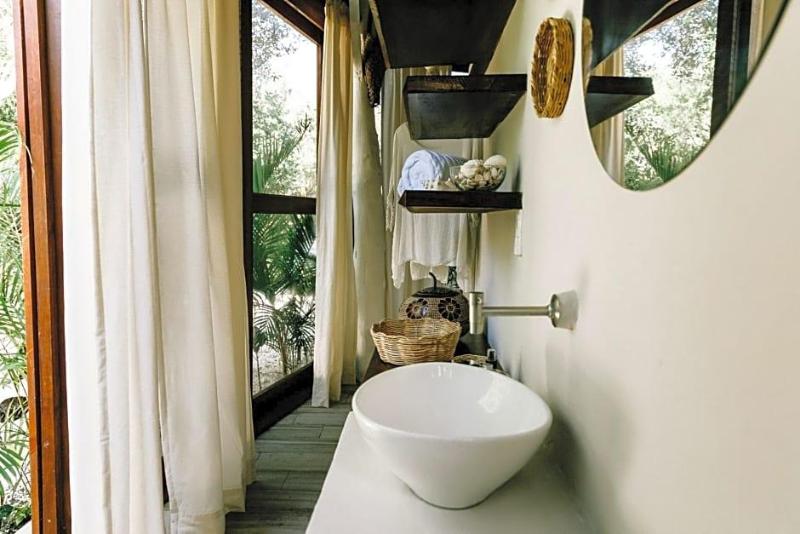 Mamasan Treehouses & Cabins image