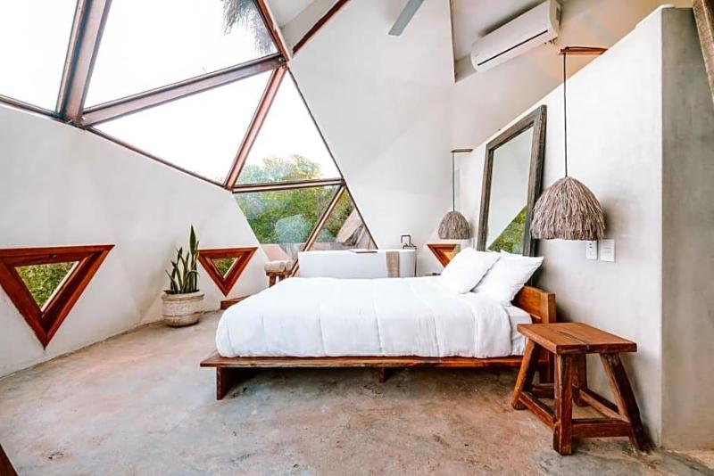 Mamasan Treehouses & Cabins image