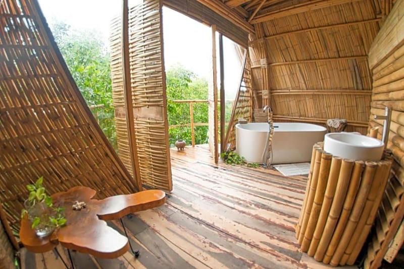 Mamasan Treehouses & Cabins image