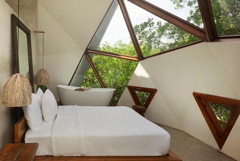 Mamasan Treehouses & Cabins image
