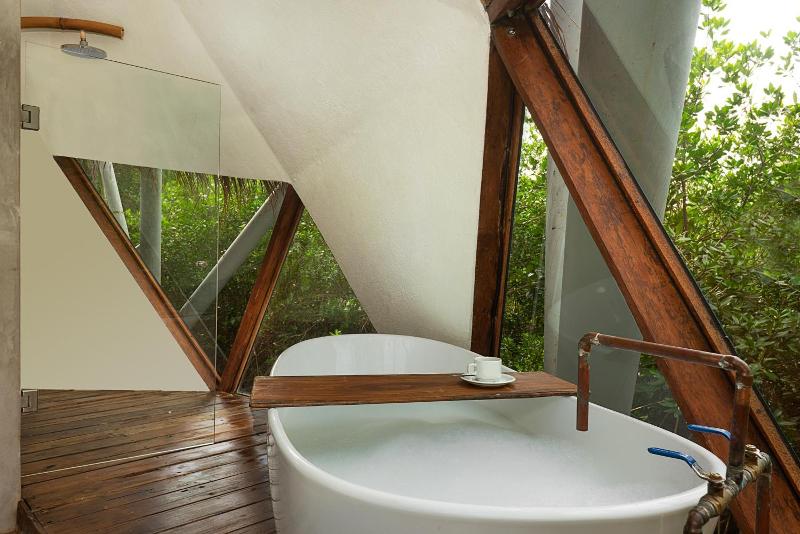 Mamasan Treehouses & Cabins image