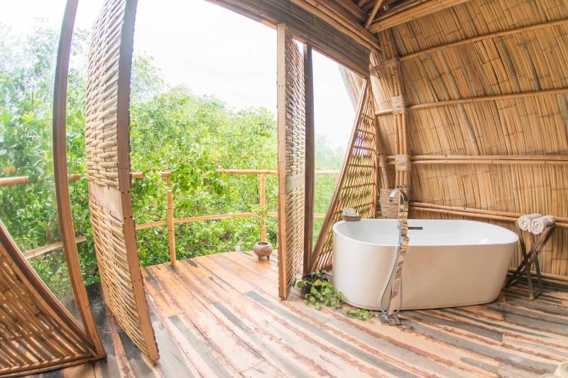 Mamasan Treehouses & Cabins image