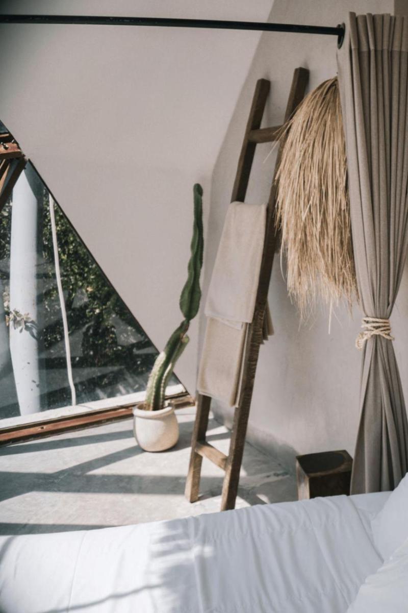 Mamasan Treehouses & Cabins image