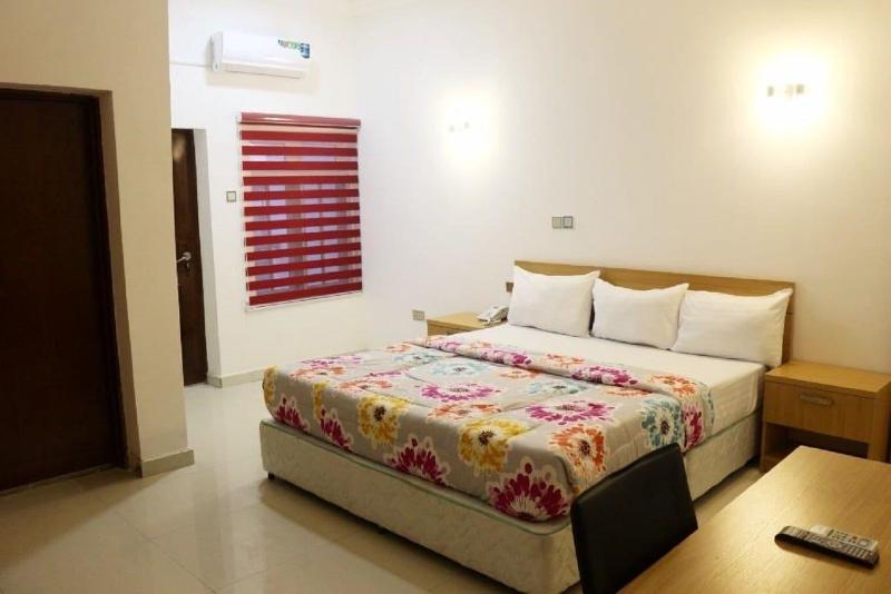 Roses Regency Hotel And Suites image