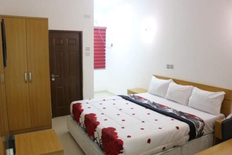 Roses Regency Hotel And Suites image