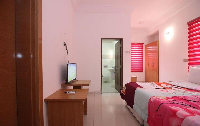 Roses Regency Hotel And Suites image