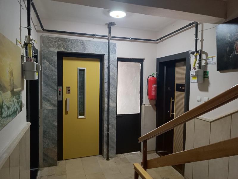 Kule Apart image