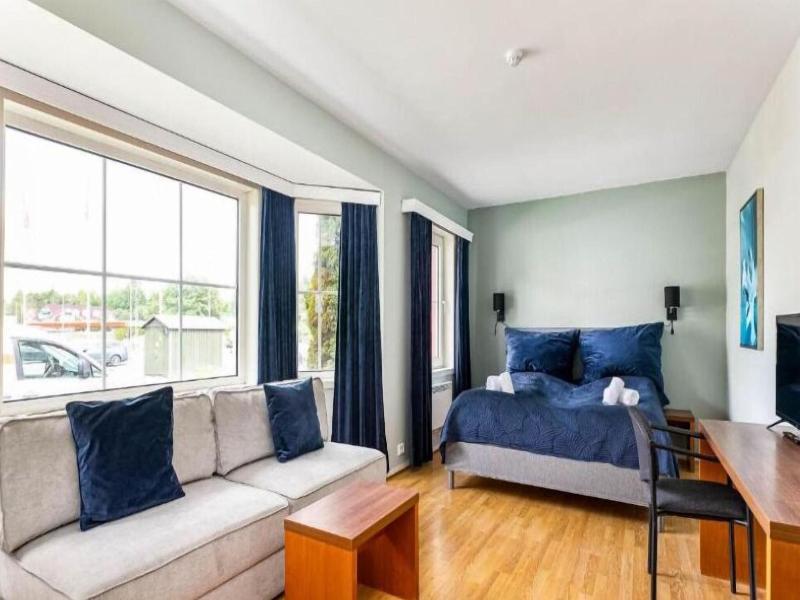 Storebaug Hotell & Kro image