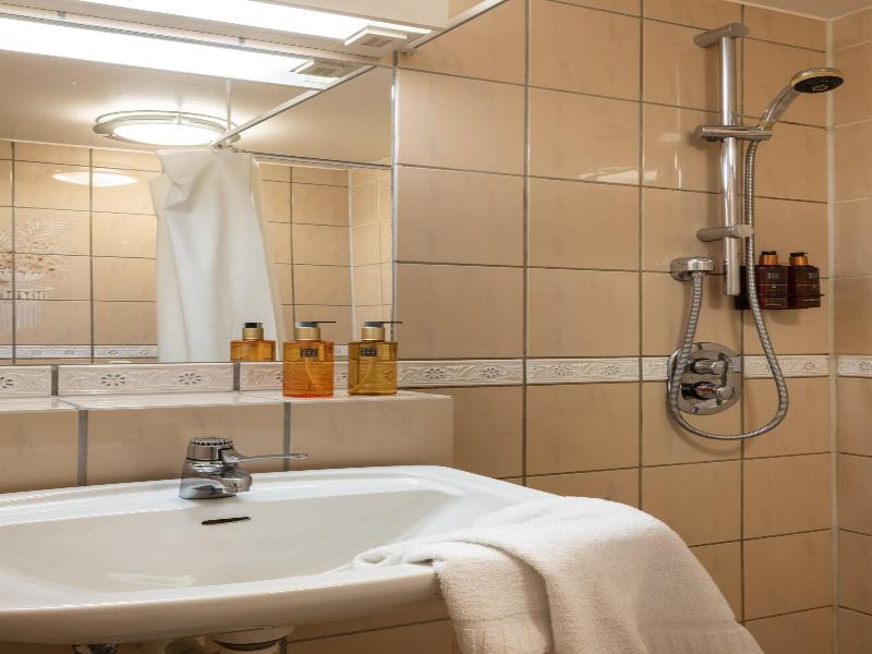 Storebaug Hotell & Kro image
