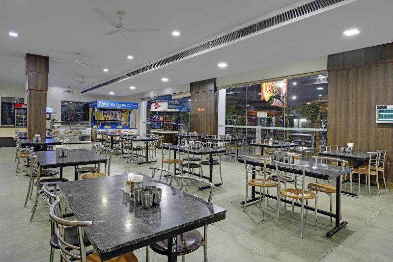 Hotel Highway King Behror Neemrana — view