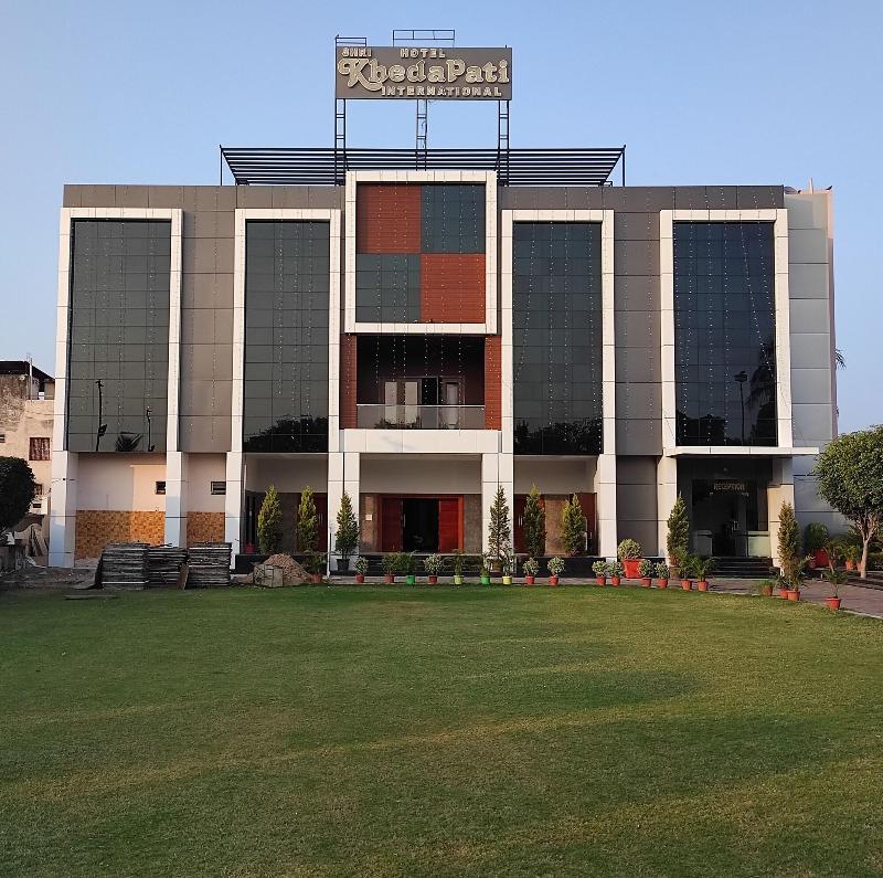 Hotel Shri Khedapati International