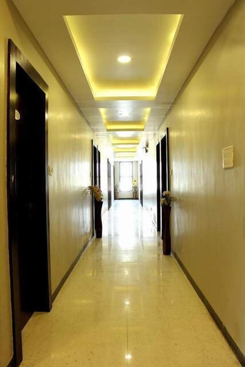 Hotel Shri Khedapati International