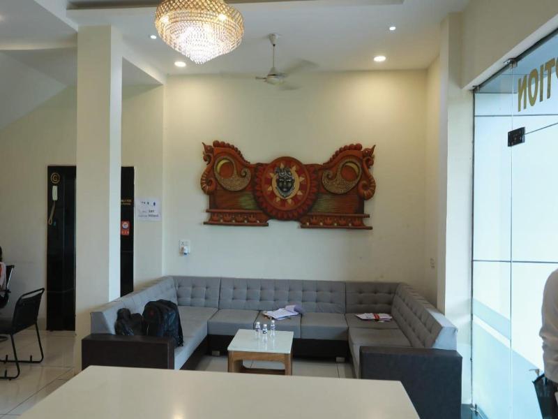 Hotel Shri Khedapati International