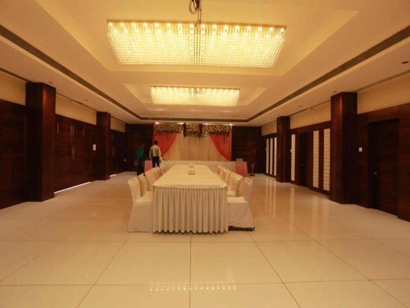 Hotel Shri Khedapati International