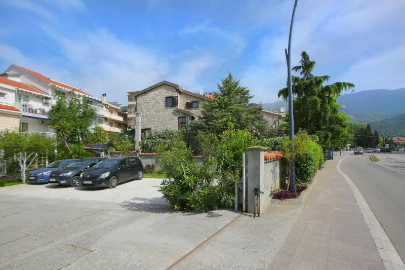 Marinero Apartments image