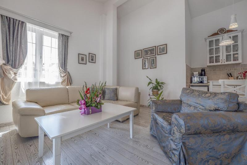 Marinero Apartments image