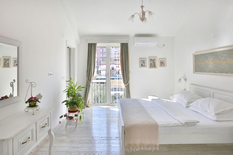 Marinero Apartments image