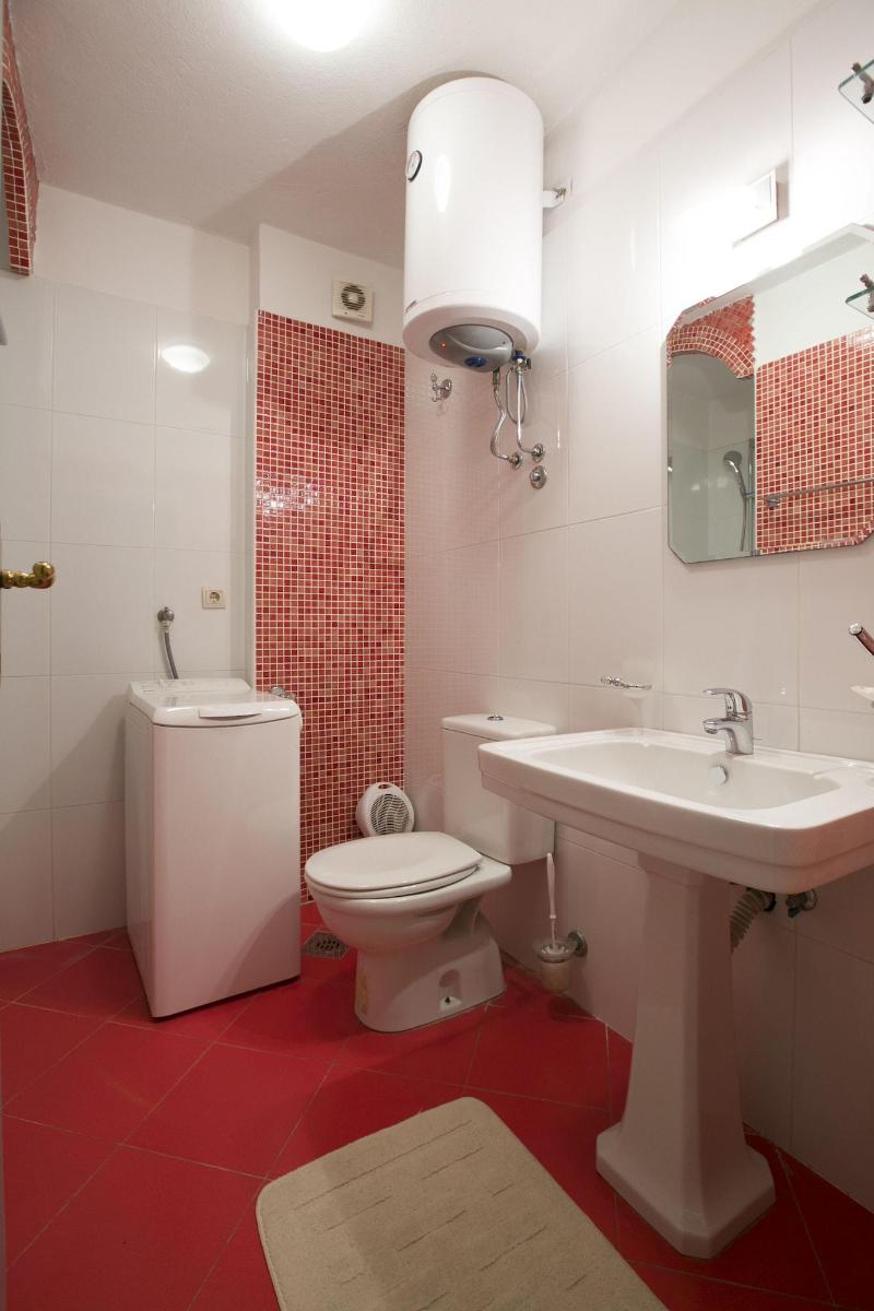 Marinero Apartments image