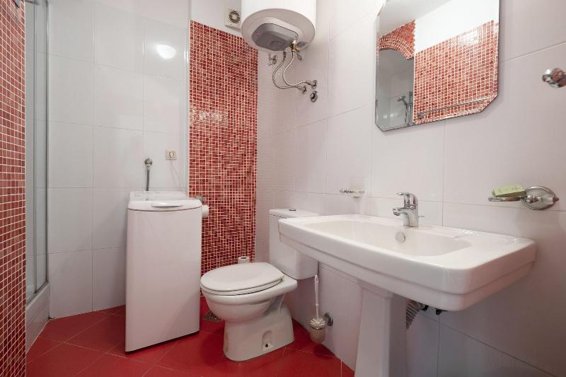 Marinero Apartments image