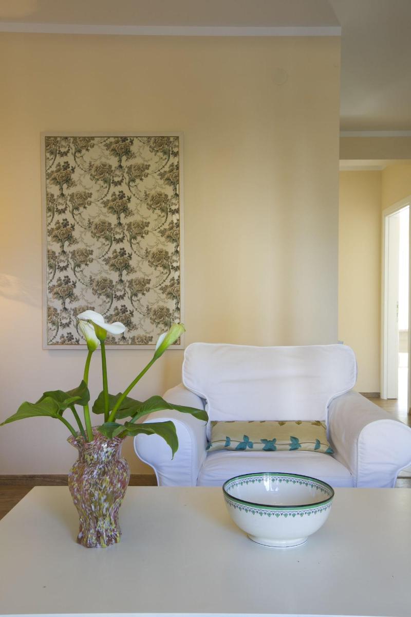 Marinero Apartments image