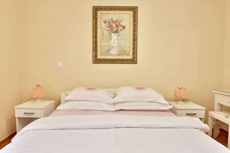 Marinero Apartments image