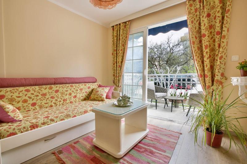 Marinero Apartments image