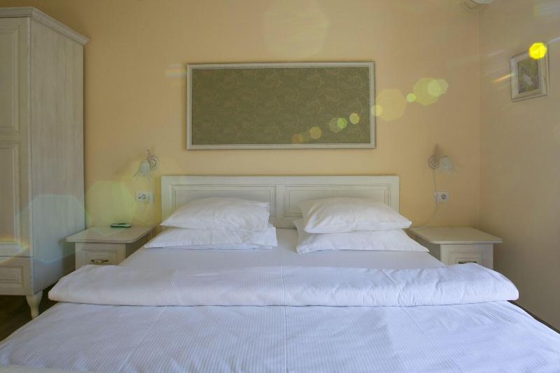 Marinero Apartments image