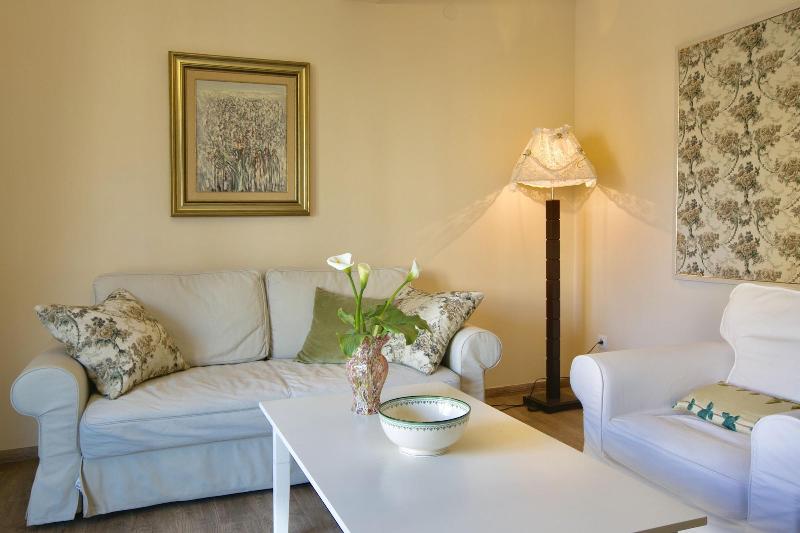 Marinero Apartments image