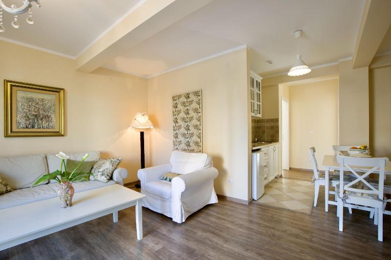 Marinero Apartments image