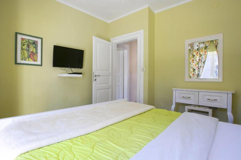 Marinero Apartments image