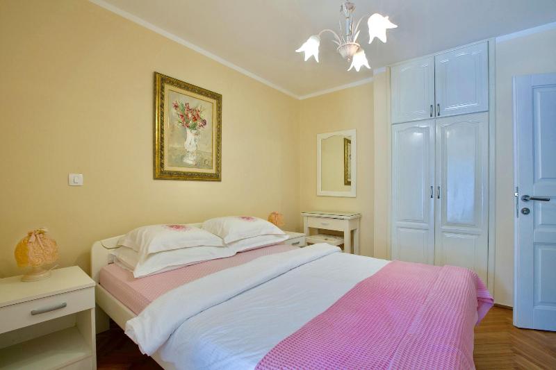 Marinero Apartments image