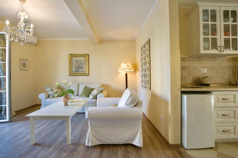 Marinero Apartments image