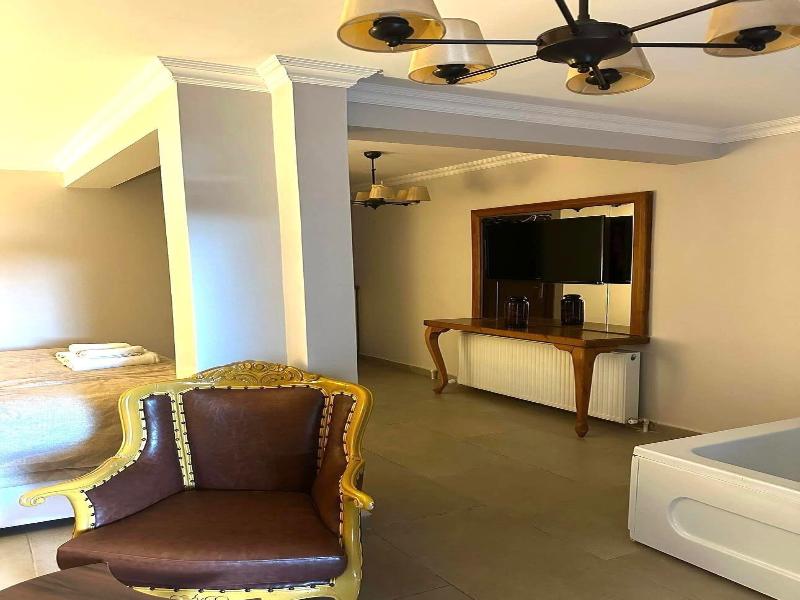 Sweet Home River Hotel image