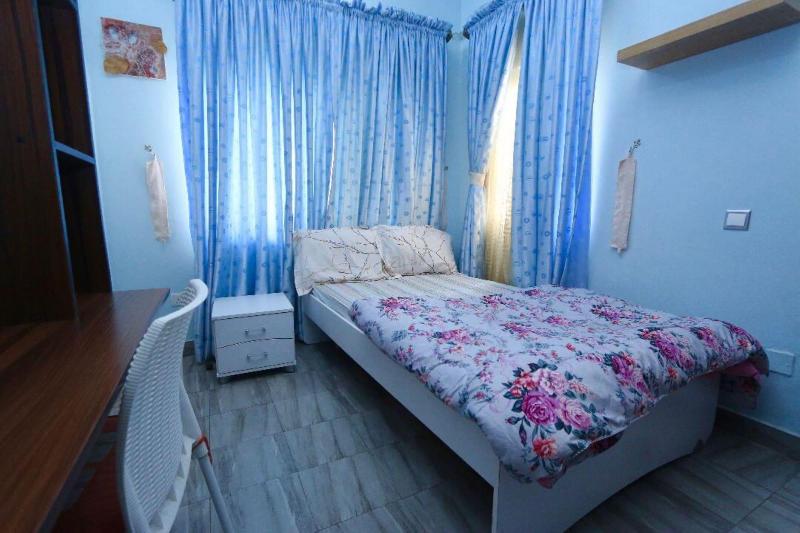 Droptop Suites image