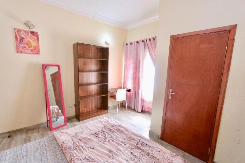 Droptop Suites image
