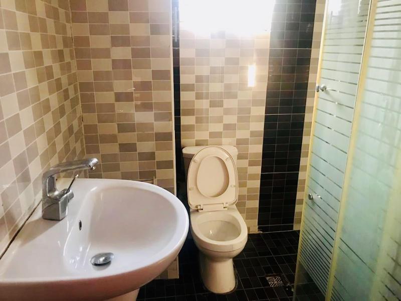 Droptop Suites image