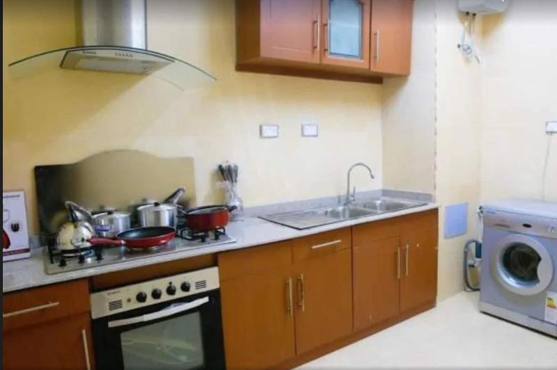 Droptop Suites image