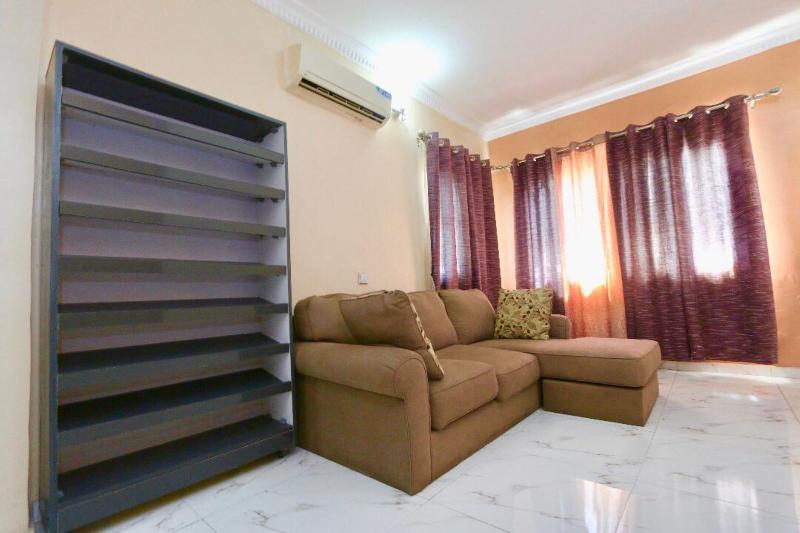 Droptop Suites image