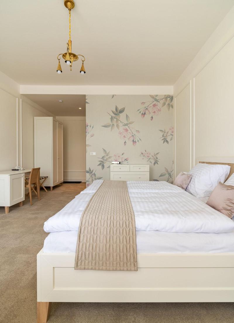 Villa Rosenaw image