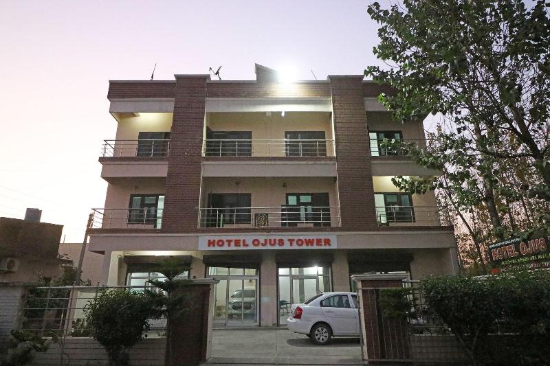 24199 Hotel Ojus Tower image