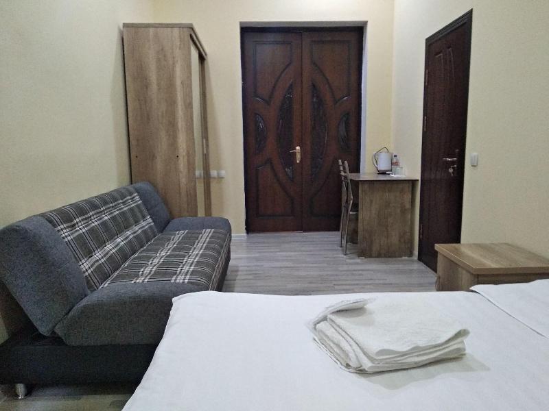Chinor Garden Hotel image