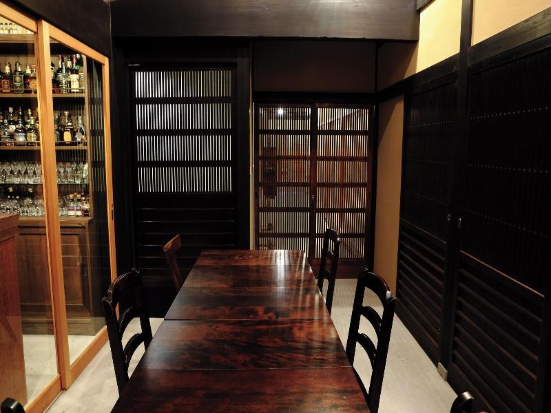 Traditional Japanese Apartment Tonari image