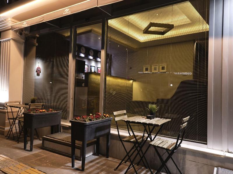 The Breeze Hotel