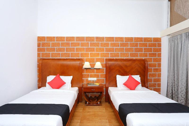 Capital O 29855 Island Inn image