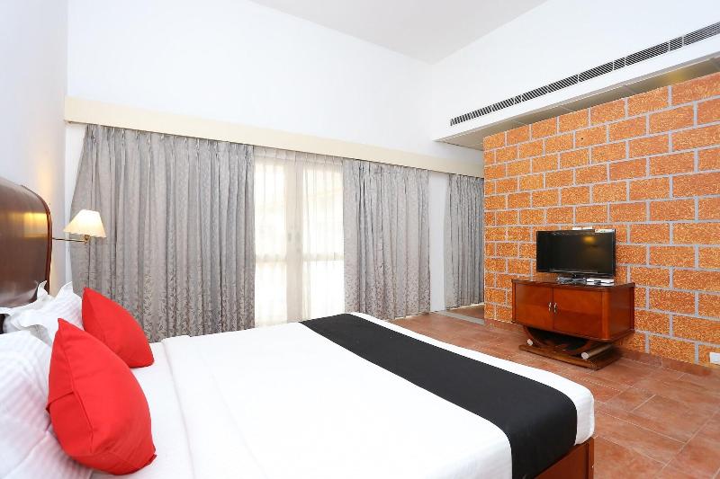 Capital O 29855 Island Inn image