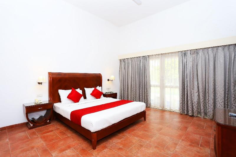 Capital O 29855 Island Inn image